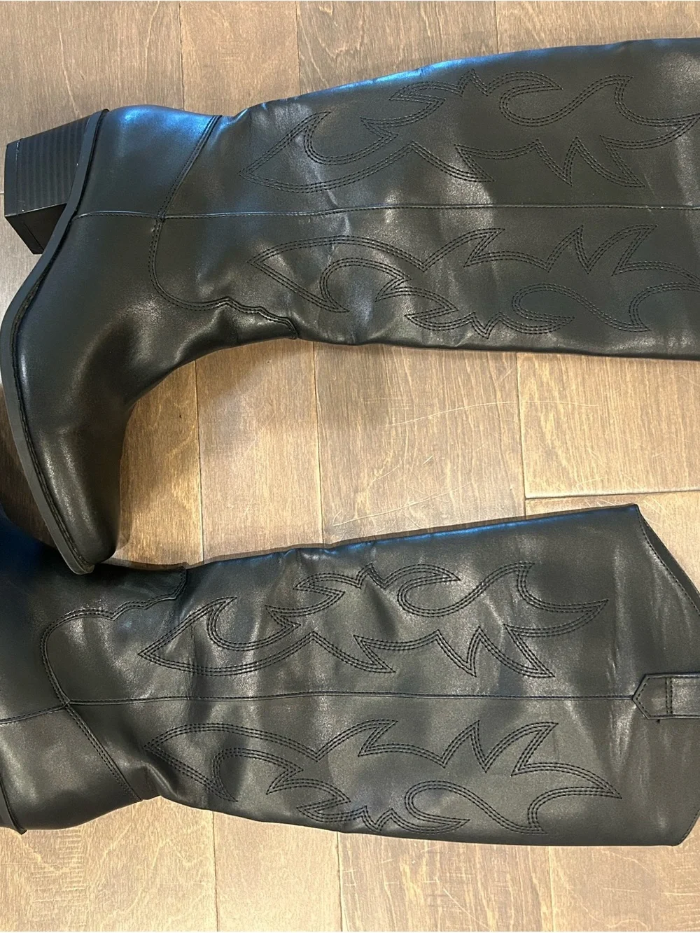 Classic Black Western Knee-High Boots - Sleek Leather Style